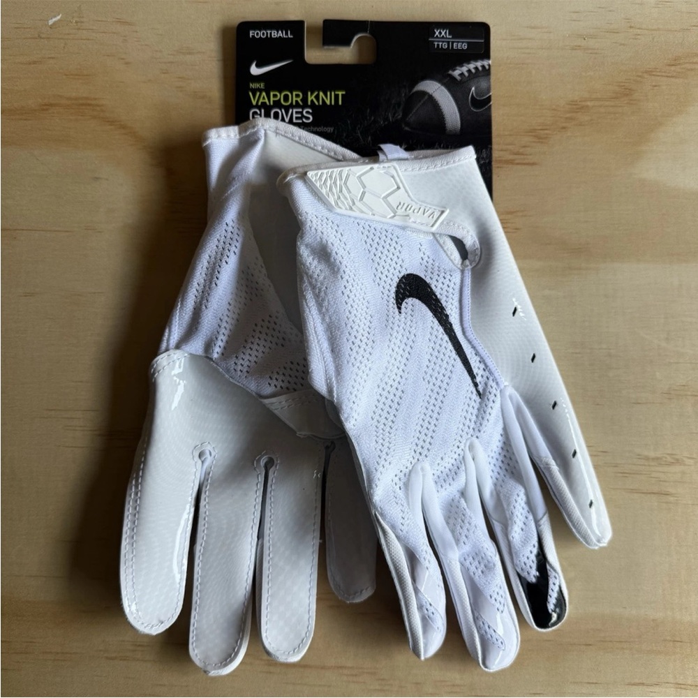Men’s Nike Vapor Knit Football Magnigrip White Gloves Sz 2XL